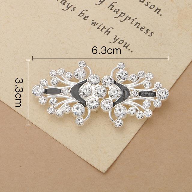 

1 Pair Alloy Cardigan Collar Clips Holder Women Decor Crystal Cape Cloak Clasps Fasteners Buckle Brooch Clip