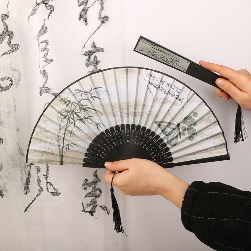 38cm Retro Aesthetic Folding Fan, Lightweight and Portable Capable of Handling Eastern Elegance
