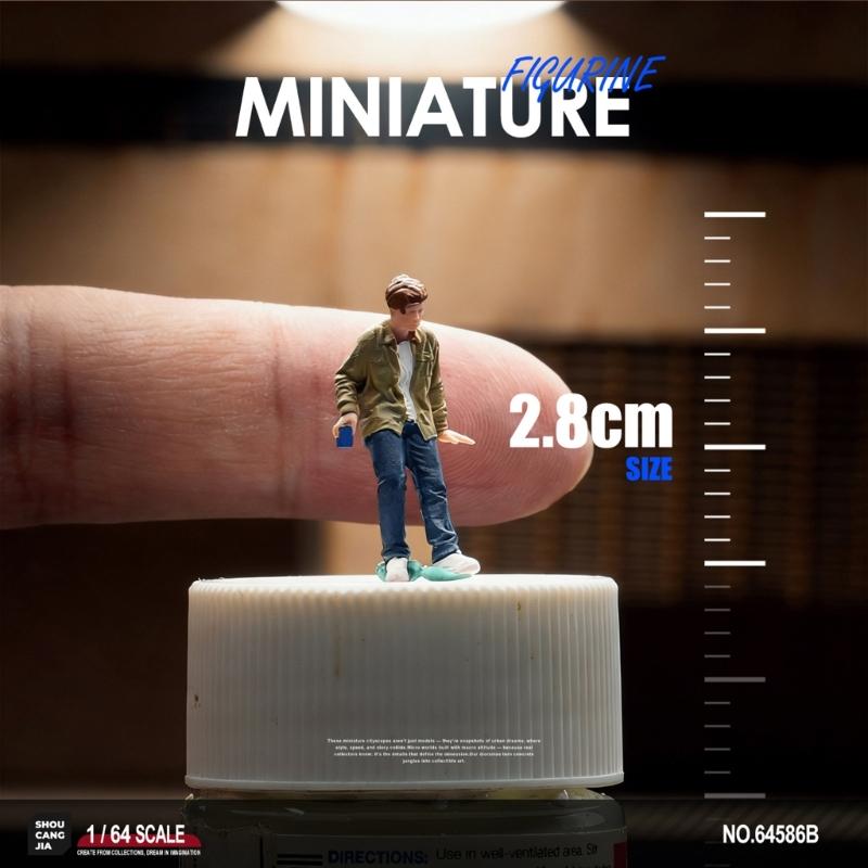 1/64 Scale Miniature Resin Sitting People Figurine Handcrafted With Detailed Painting For Home Decors And Model Displays