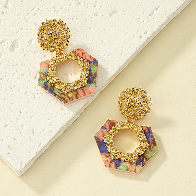 Retro Palace-Inspired Stud Earrings – Classic Vintage Jewelry for Women’s Sophisticated Look