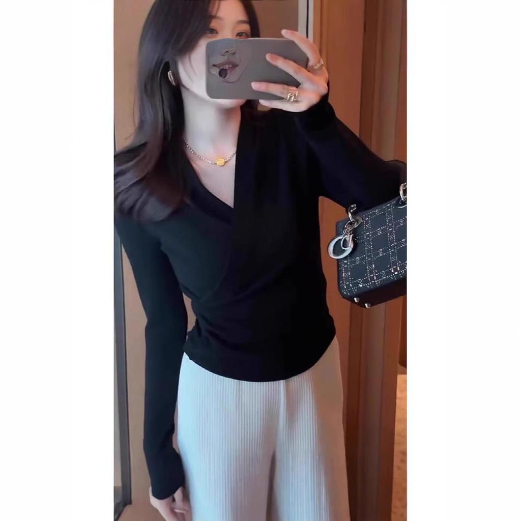 Plus Size Women's Wine Red V-Neck Long Sleeve Base Layer Top - Chic Slimming Autumn Innerwear