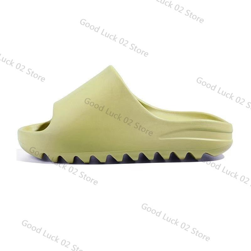 Fashion 2025 Slippers Feel Like Stepping On Shit Thick-soled Sandals Summer New Non-slip Wearing Sandals