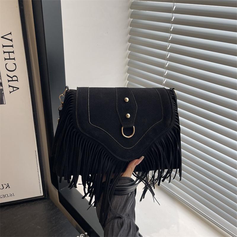 Saddle Shoulder Crossbody Bag Women Matte Finish Tassel Vintage Casual Fall Winter 2026 Handbag
