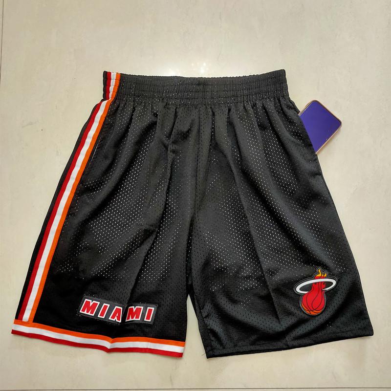 מכנסי כדורסל בהשראת קבוצות NBA למעריצים: Heat, Timberwolves ו-Bucks - מושלם לאימונים ולסטייל יומיומי!