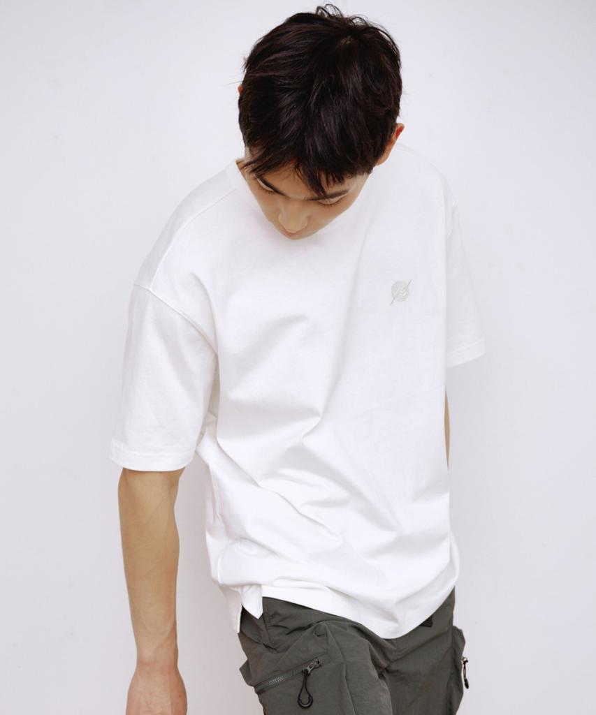Kallapataleu Back Camping Graphic Short-Sleeved T-Shirt - White