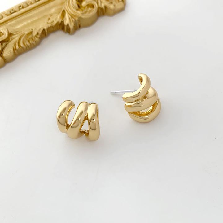 

Trendy European-American Minimalist Necklace & Earrings Set