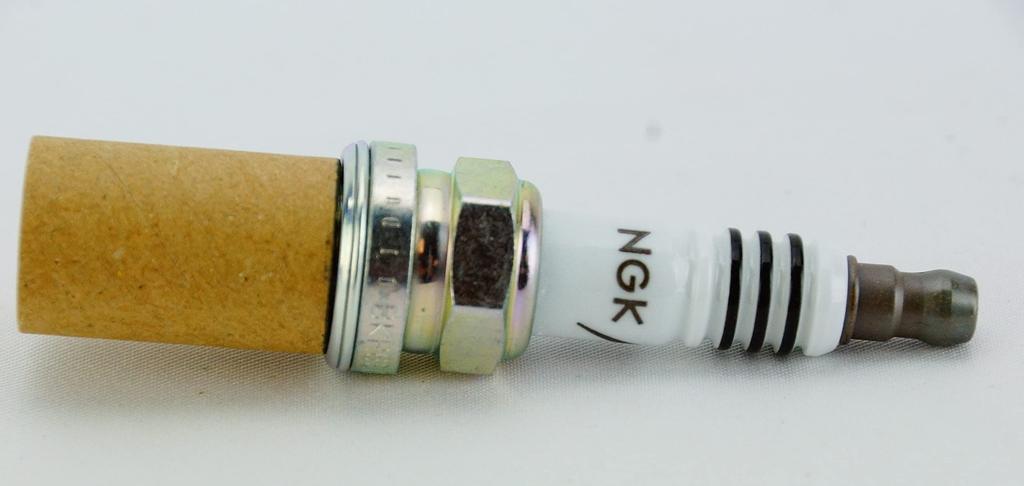 NGK Iridium IX Zündkerze BKR6EIX (Packung mit 4) Volkswagen