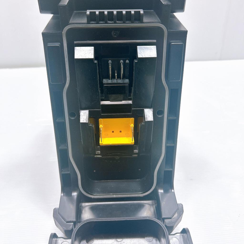 Makita Cordless Compatible and Charger Sold MR113B Radio, Black, 10.8V/14.4V/18V [Body Only/Battery Separately]