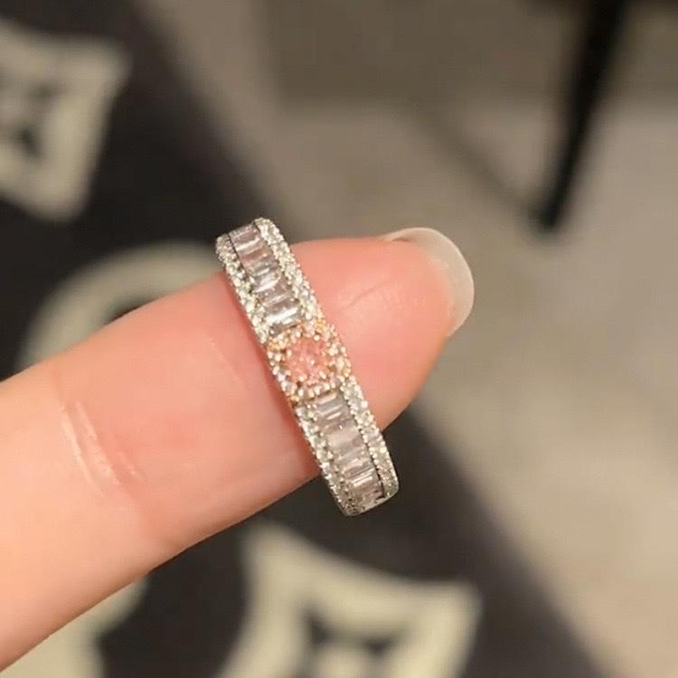 Elegant & Versatile Women's Sparkly Diamond Ring - Sweet, Cool, and Fashionable