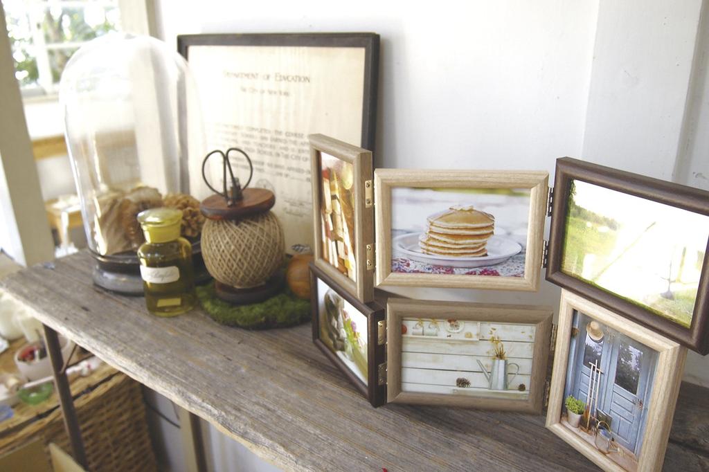 Kishima Photo Interior Photo Service Wall 6 Frame, Frame, Stand, Size, Large, Tabletop, Horizontal, Mounted, Brown, Windows, Multiple, Bran, KP-31290