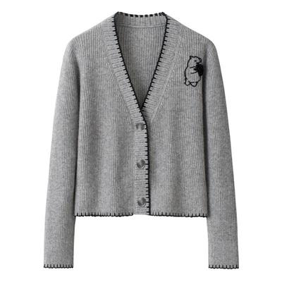 Grauer Handgestrickter Kaschmir Cardigan Pullover Mantel im Europäischen & Amerikanischen Stil