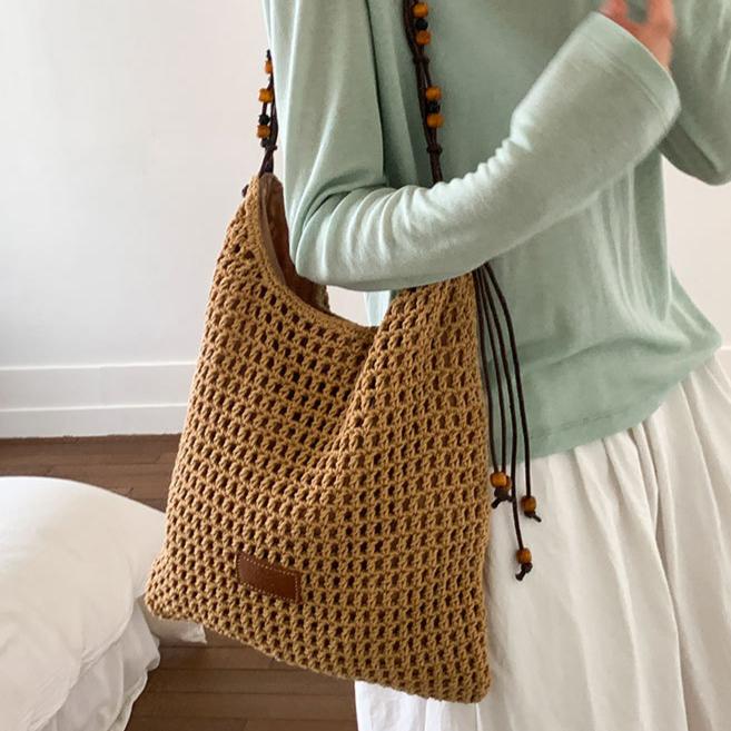 New Straw Bag, Seaside Vacation Style Shoulder Bag, Tote Bag, Literary and Retro Woven Bag, Portable Beach Bag.