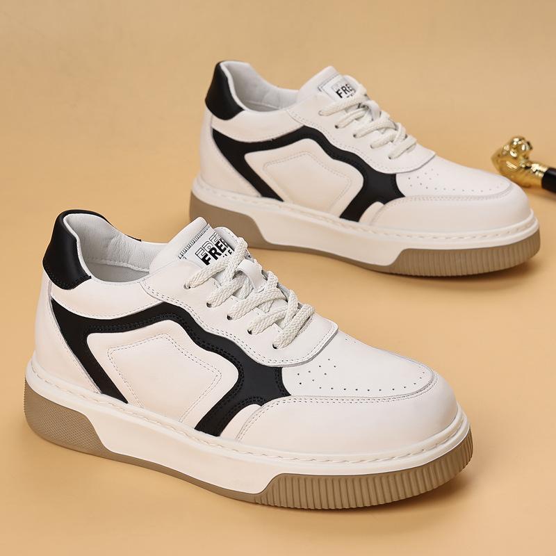 

The first layer of cowhide Douyin popular sports shoes 2025 new lace-up casual shoes men s training shoes versatile board shoes 44