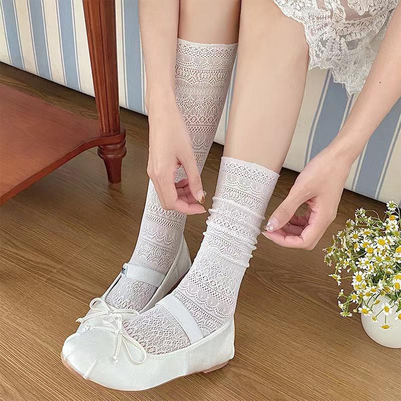 1 Pair Flower Lace Socks Fashion Mesh Retro Hollowed Out Lolita Crew Socks Sweet Pile Socks Daily Thin Vintage Women