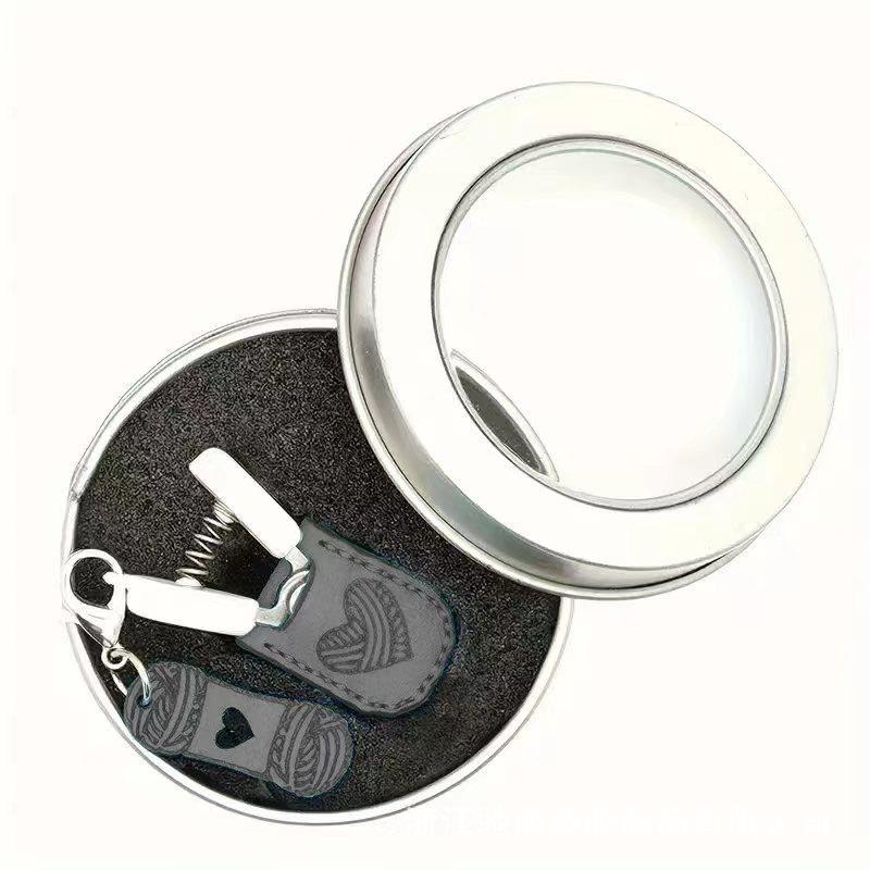 1 шт. Металлические ножницы с прямым кончиком для шитья и вышивания, Креативные художественные мини-ножницы с защитным чехлом, DIY-декор A3