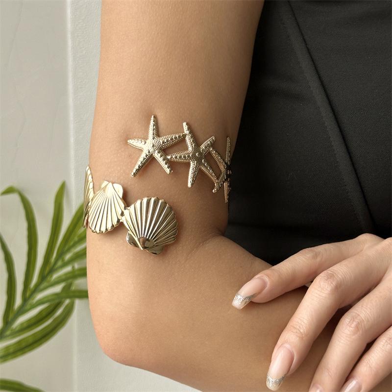 Classic Gold Color Starfish Shell Splicing Upper Arm Bracelet for Women Metal Star Open Armlet Boho Summer Jewelry Accessories