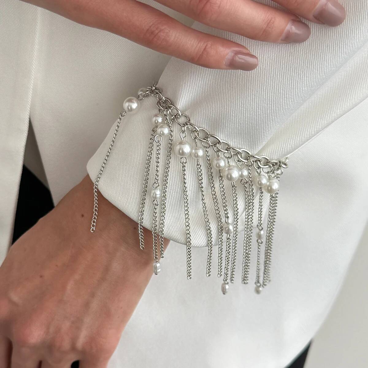 

Ingemark Creative Simple Imitation Pearl Metal Tassel Bracelet Women Fashion Handmade Jewelry Accessories New Year Jewelry Gifts