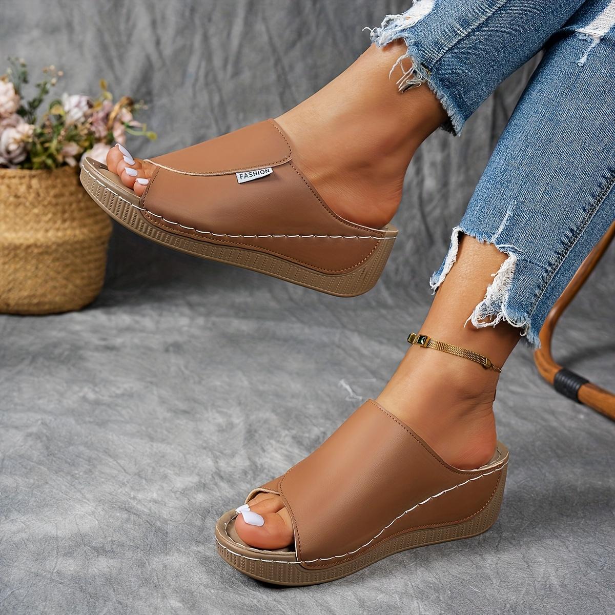 

Большие повседневные тапочки на плоской подошве с толстой подошвой для женщин 2025 г. Новые однотонные простые модные тапочки с рыбьим ртом 37 коричневый