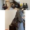 Classic Vintage Large Capacity Shoulder Bag For Women Stylish Commuter Tote Bag