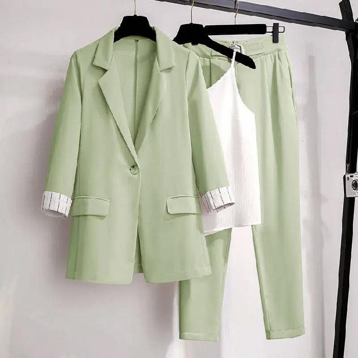 Dünne Jacke im koreanischen Sommerblazer im lässigen Stil mit weiten Beinen und zweiteiligen eleganten Hosensets für Damen im Büro-Business-Anzug