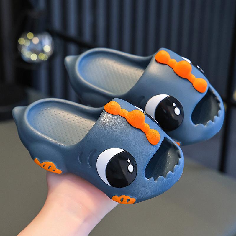 

Детские летние сандалии для мальчиков, домашние, для ванной, нескользящая мягкая подошва, пляжные шлепанцы для малышей и детей 240Code（Inner Length23C серый