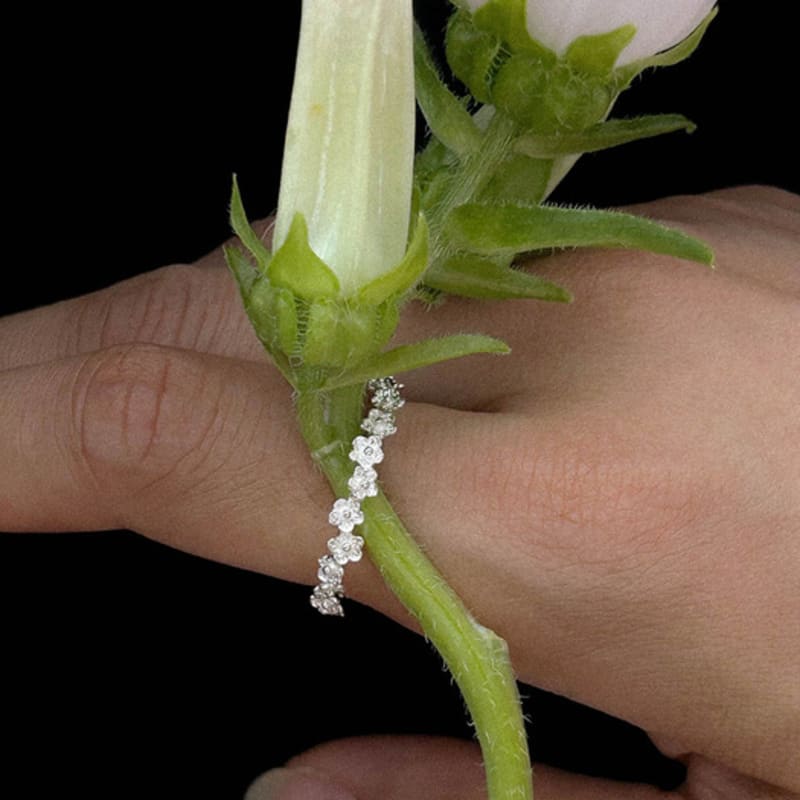 Baked Alaska Mini Flower Bouquet Ring 03