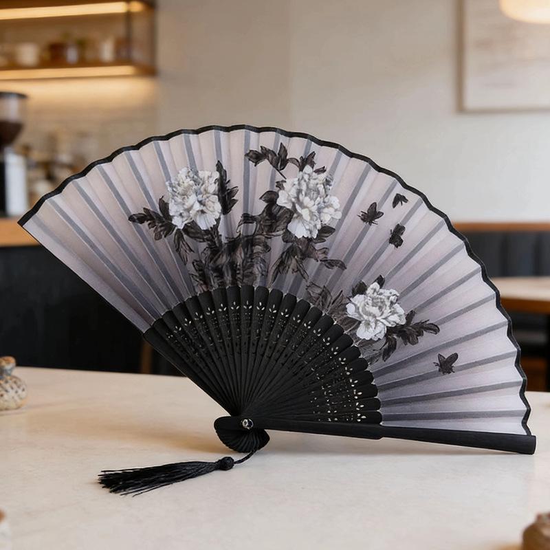 Retro-Tanzfächer im japanischen Stil für den Sommer - Klassischer antiker Stil
