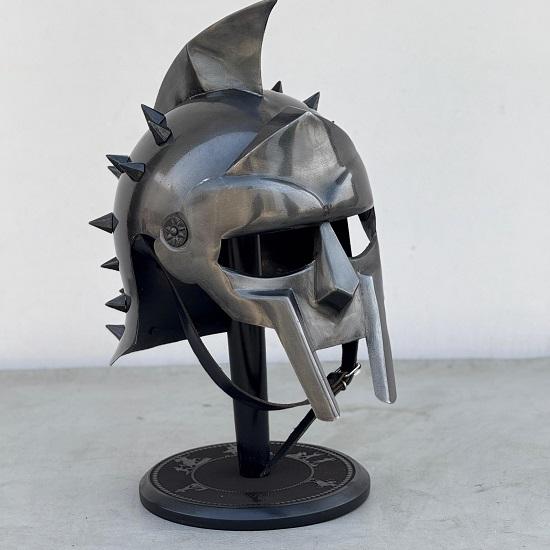 Gladiator Helmet-Black Knight Roman Soldier Maximus Helmet Larp Halloween Costume