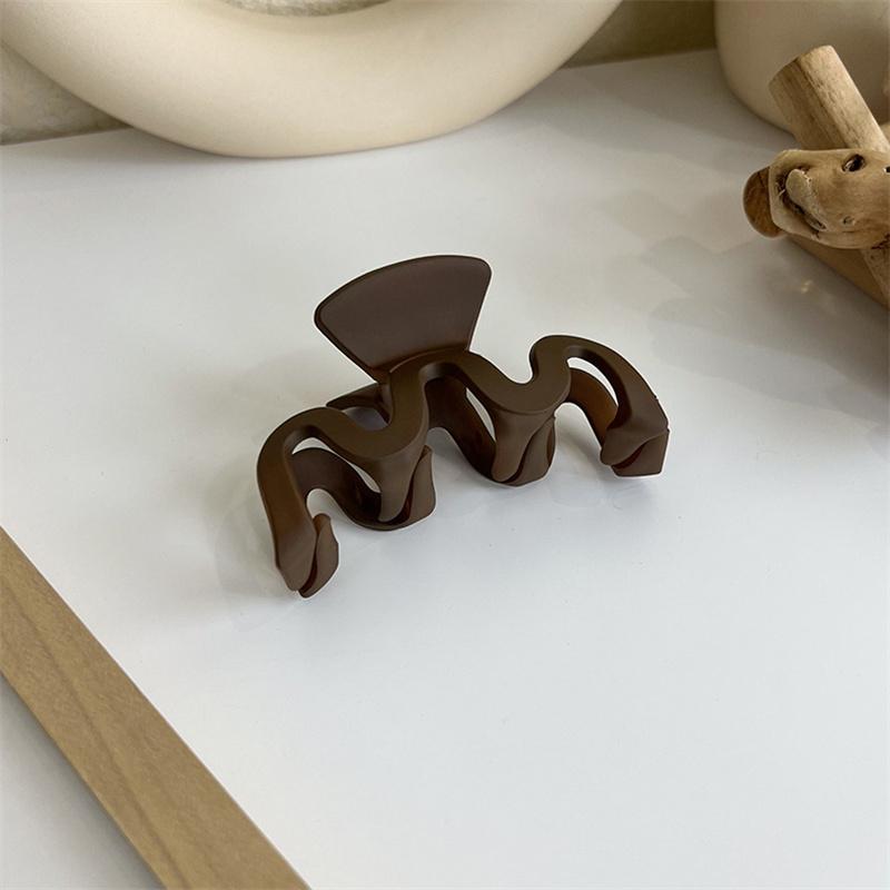 1Pcs Korean Coffee Beige Large Hair Claw Acrylic Hairpin Geometry Barrette Crab Hair Clips Headwear Womens Girl Hair Accessories