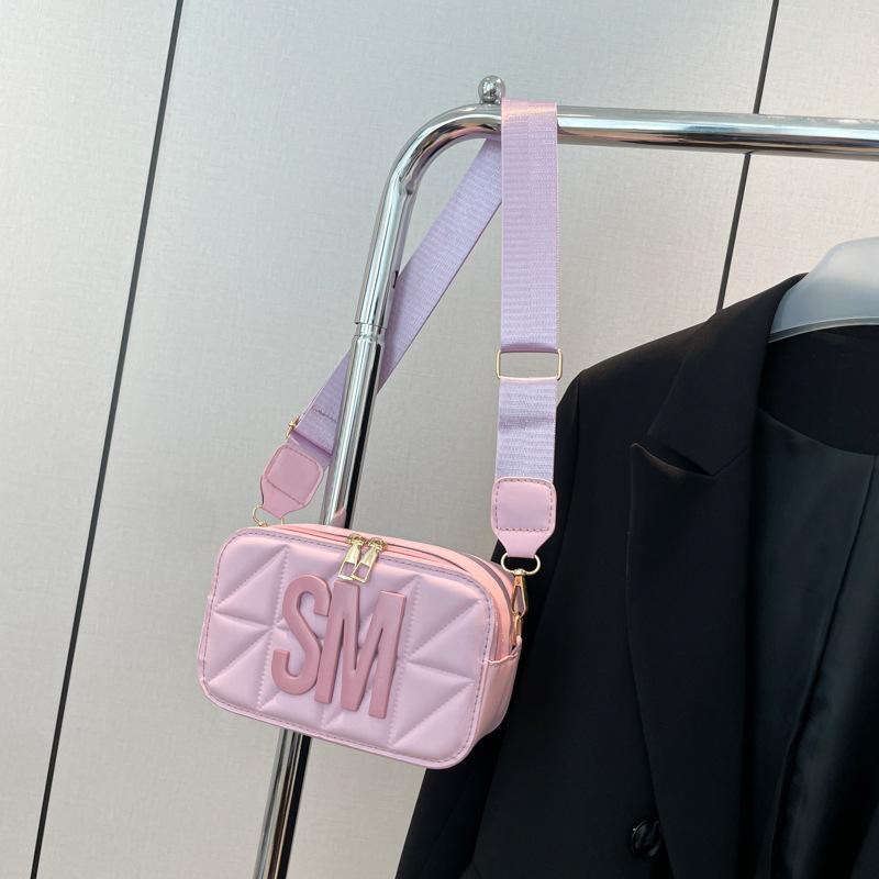 Women's Simple Shoulder Messenger Bag 2025 Spring New Versatile Ins This Year's Popular Temperament Small Square Bag Women's Bag