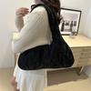 New Retro Bag Large Capacity Fashion Commuter Tote Bag Casual Shoulder Armpit Bag Handbag Women