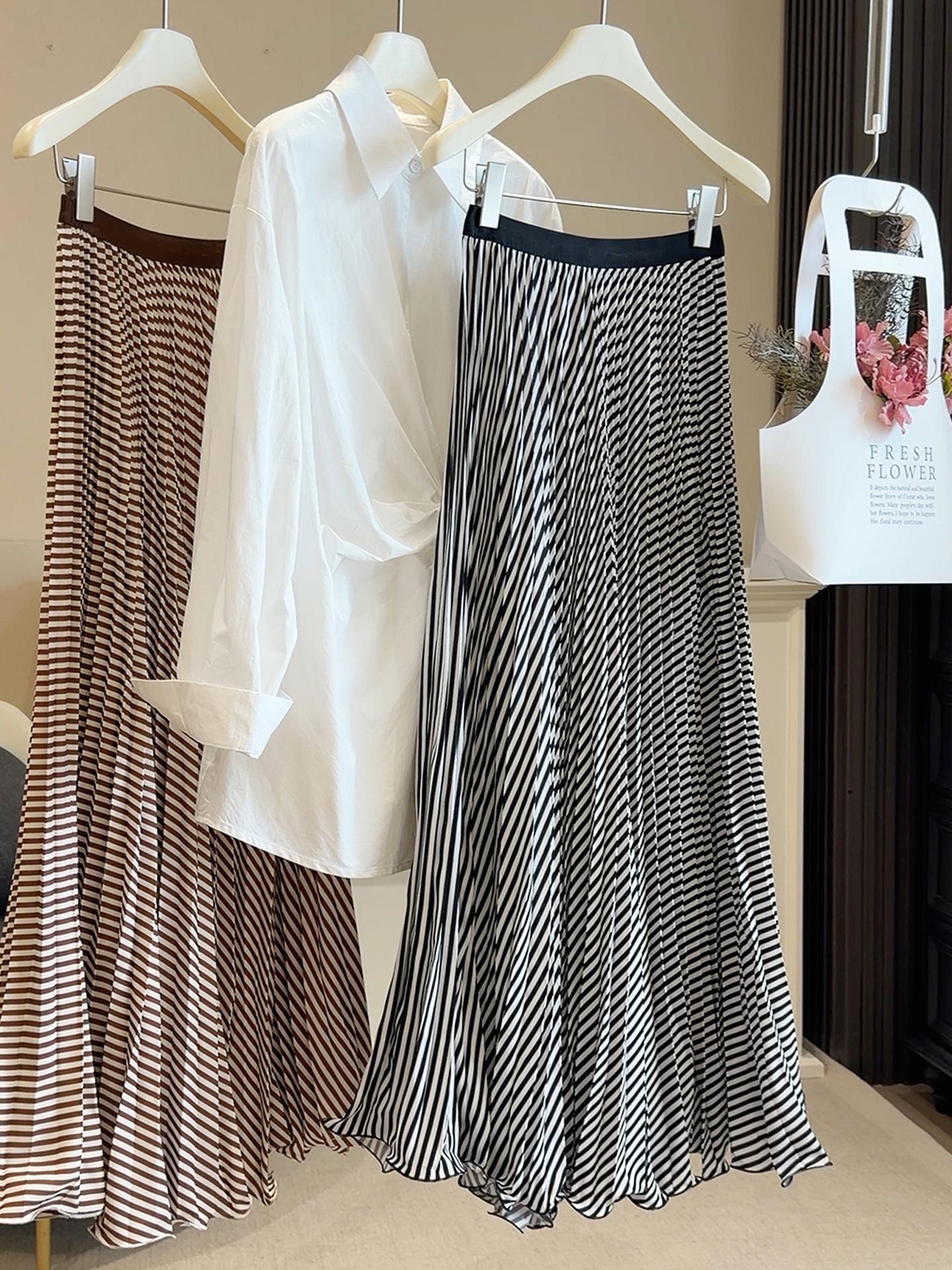 2026 Spring/Summer Elegant High-Waisted Striped Chiffon Pleated Midi Skirt for Women One Size