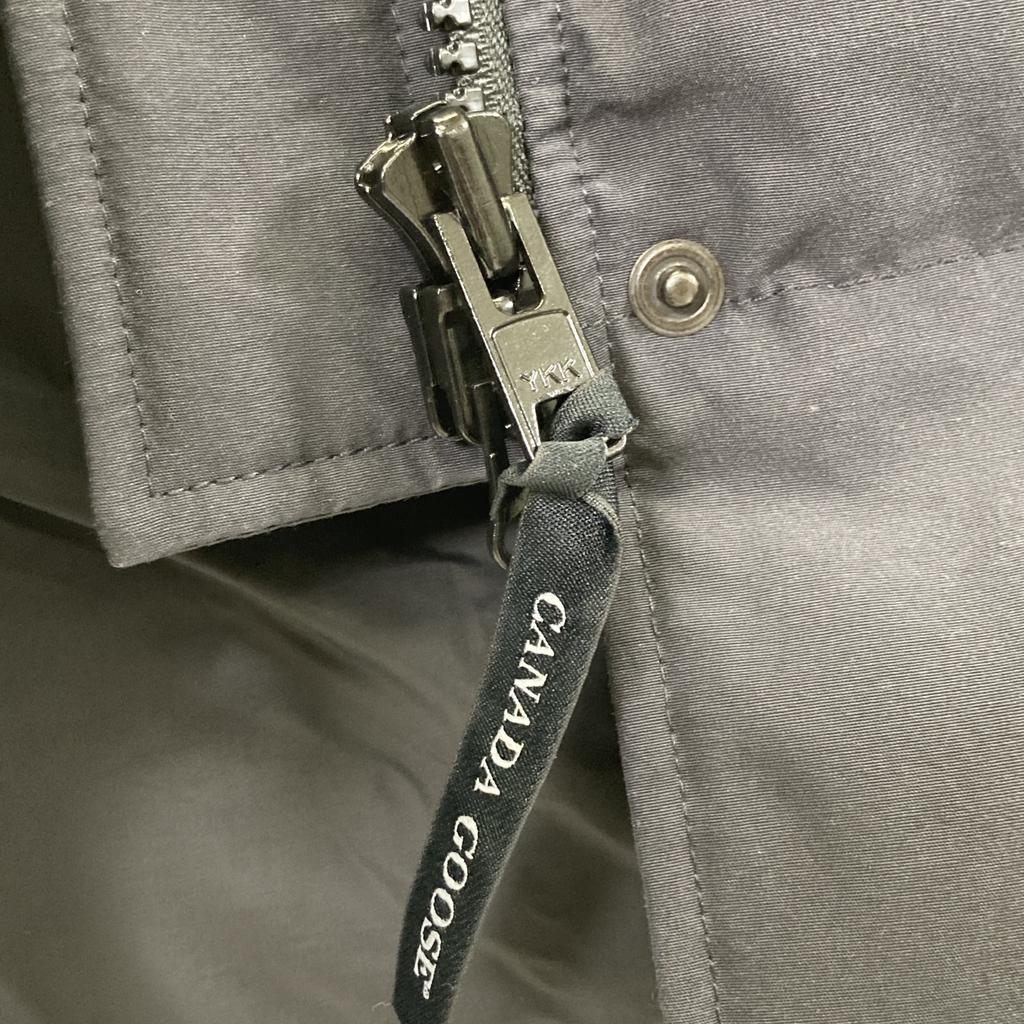 Canada Goose 2302JL Navy MACKENZIE PARKA/Mackenzie Parka Down Coat Coat M blackUsed