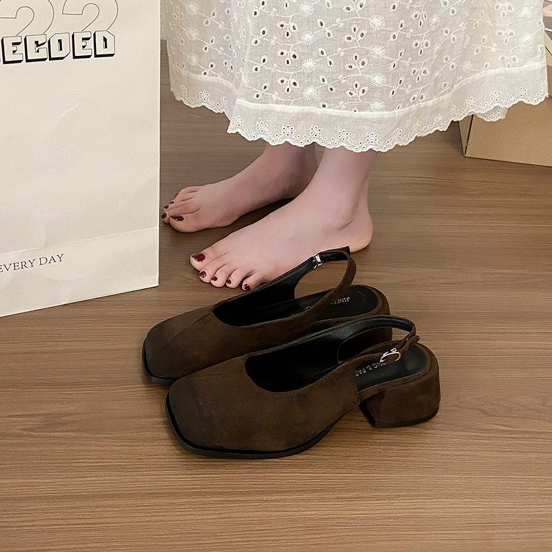 Französische Koreanische Version eckiger Kopf dicker Absatz Taschenkopf Sandalen Damenschuhe neu Frühling und Sommer Temperament Retro High Heel Einzelschuhe