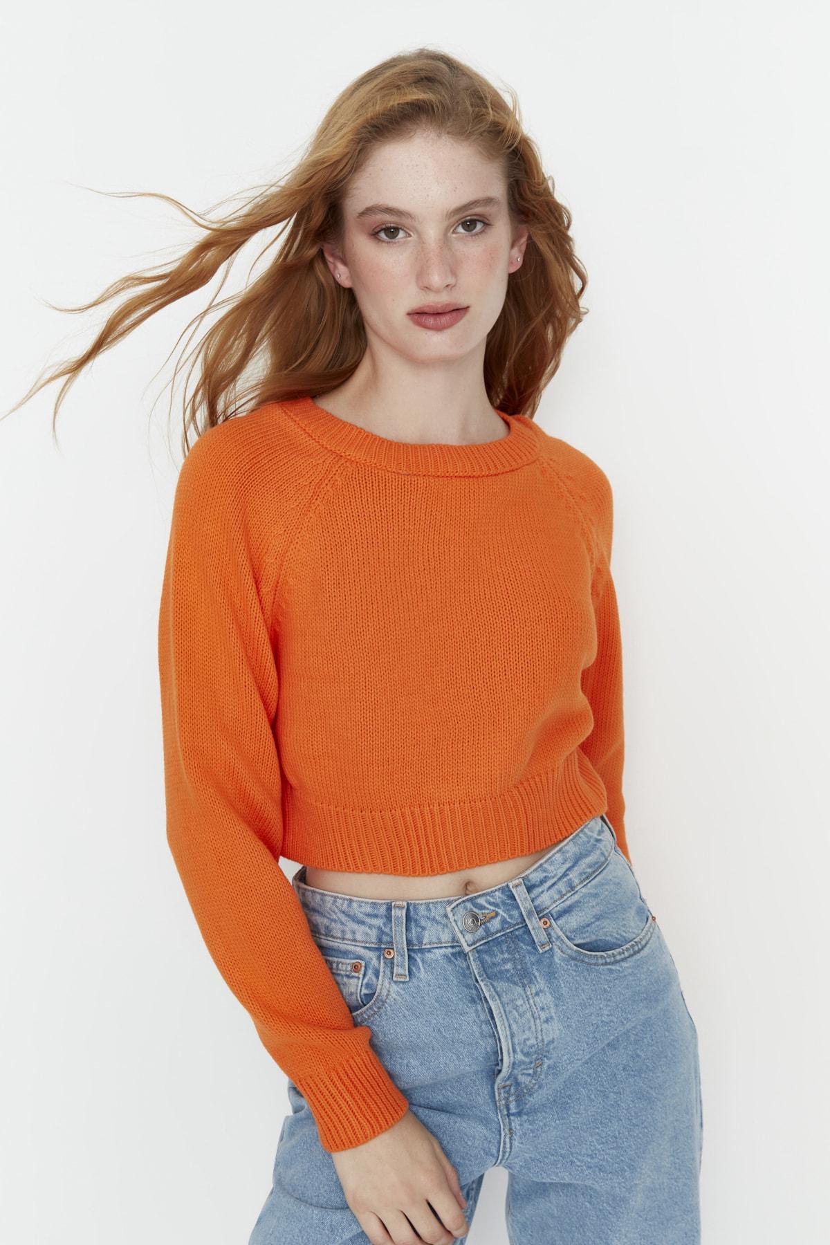 

Оранжевый укороченный вязаный свитер TWOAW23KZ01709