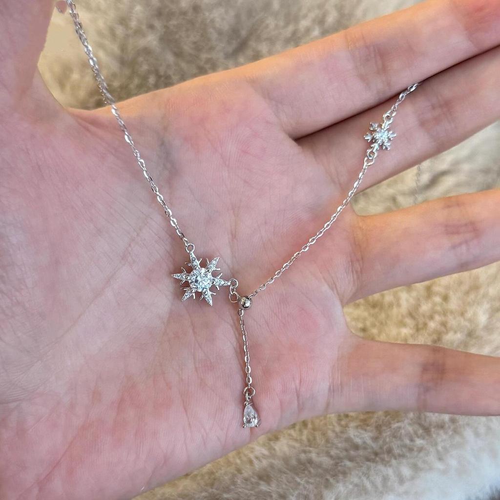 Zircon Snowflake Water Drop Adjustable Necklace for Women - Elegant Autumn/Winter Sweater Chain Accessory