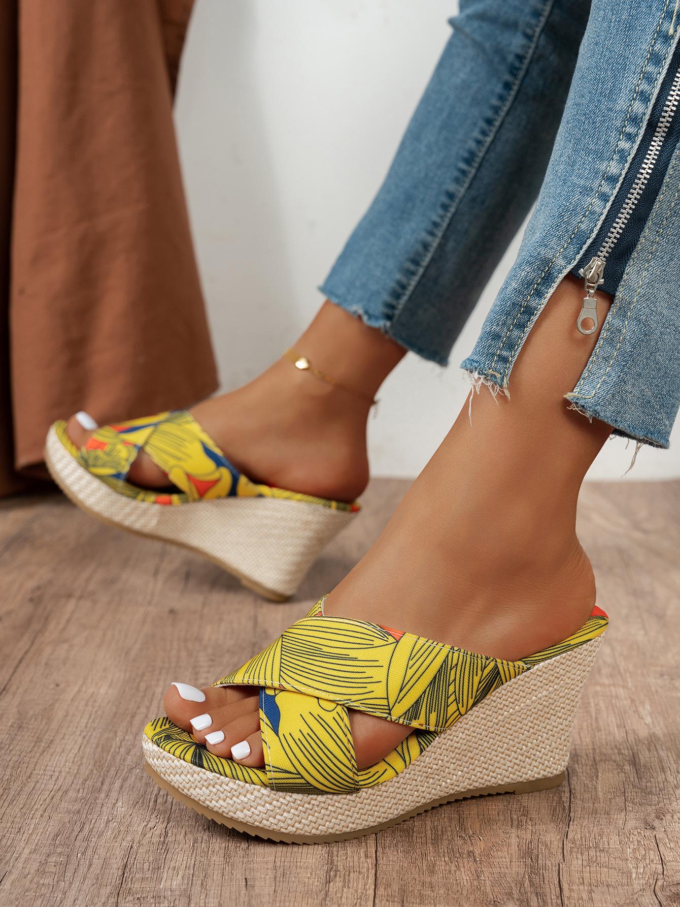 New summer color matching wind large size one-word thick-bottomed slope heel cool slippers 35