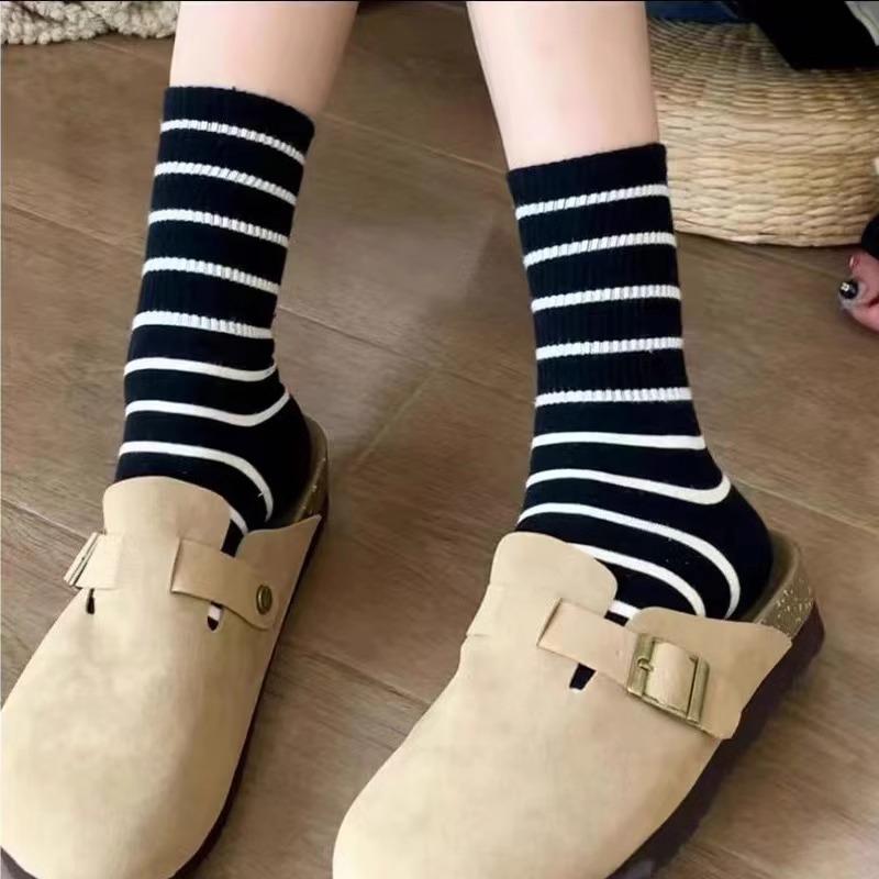 5 Pairs of Female Spring and Autumn Solid Color Striped Students Movement In The Tube Pile Cotton Socks