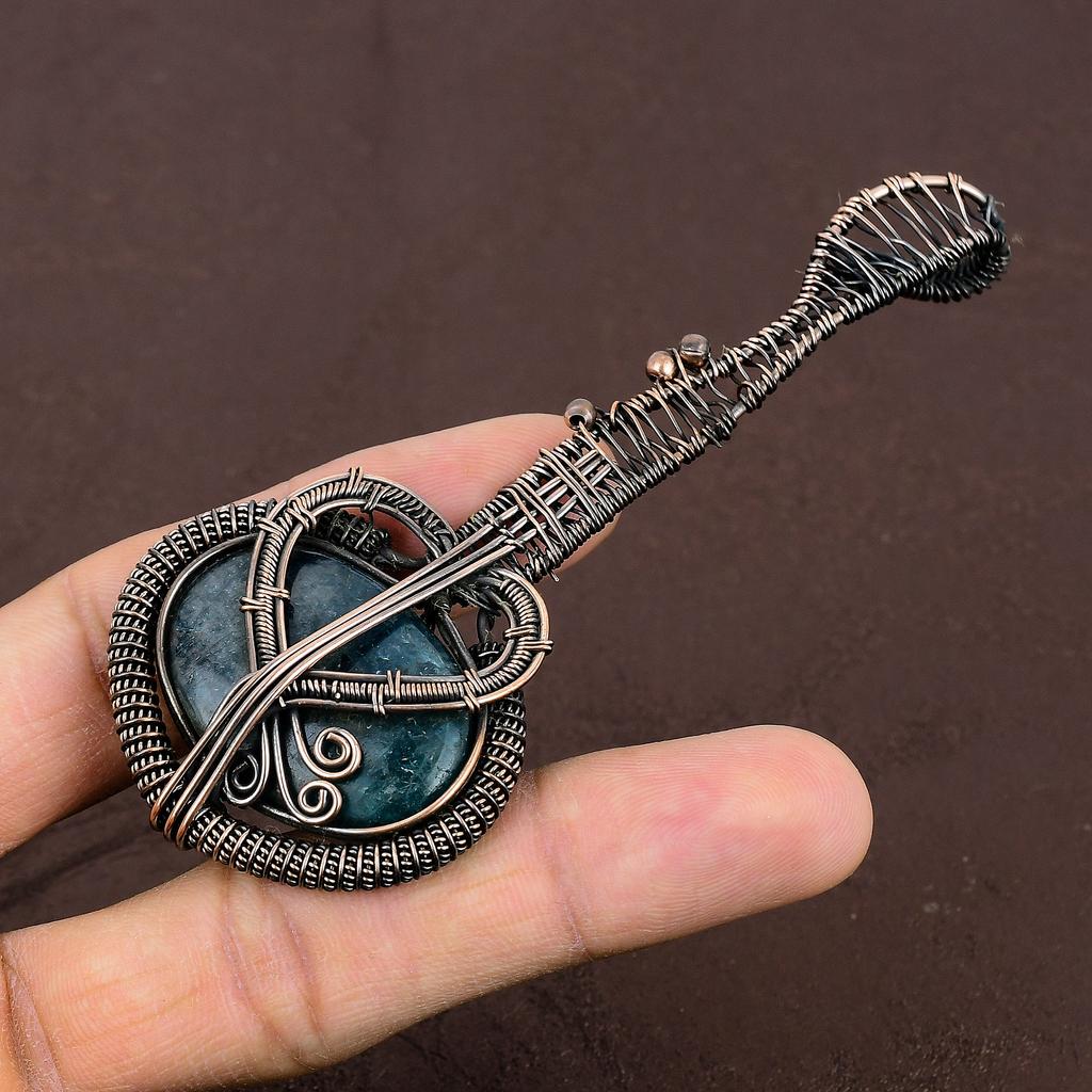 Pandantiv pentru chitară din sârmă de cupru lucrat manual cu piatră prețioasă Chrysocola naturală 3,1" i2F67