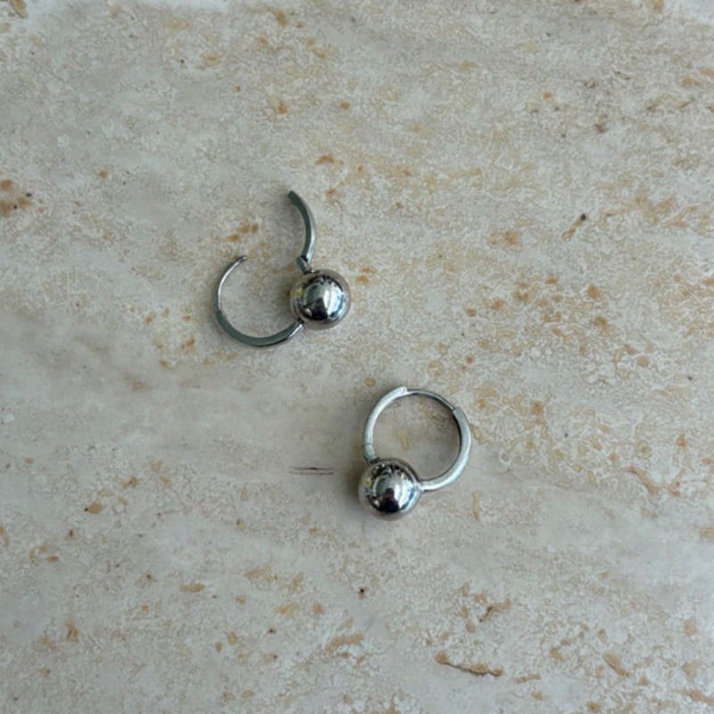 APIOH BELL SILVER EARRING
