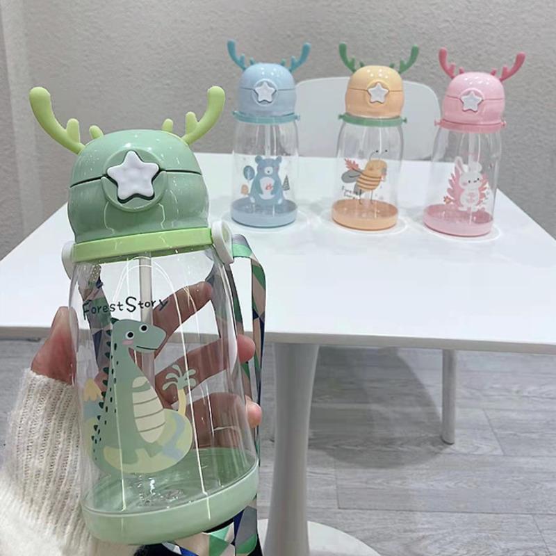 Cartoon Reindeer Antler Plastic Cup With Handle And Straw Large Capacity Student Gift Water Bottle For Kids KTY