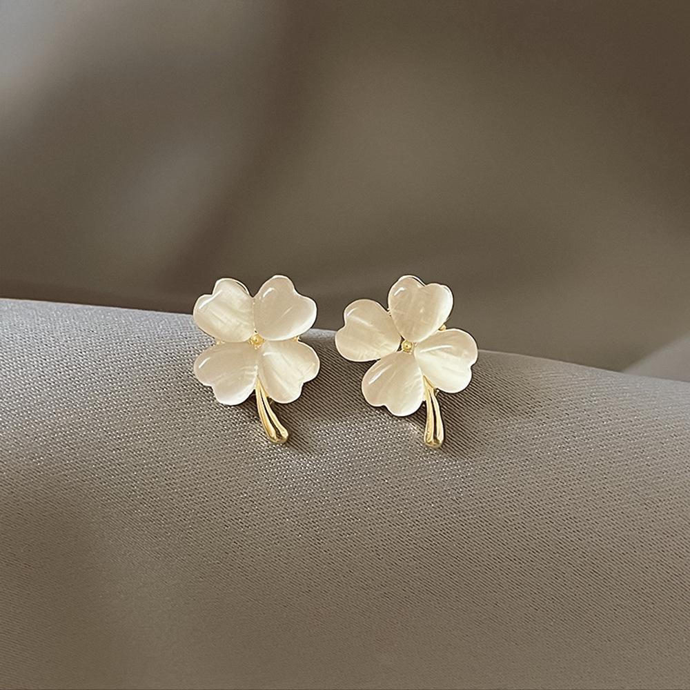 

Серьги-пусеты Клевер-четырехлистник Кошачий глаз из серебряной иглы - Элегантные Роскошные Сердце Цветок для Женщин золотой/бежевый