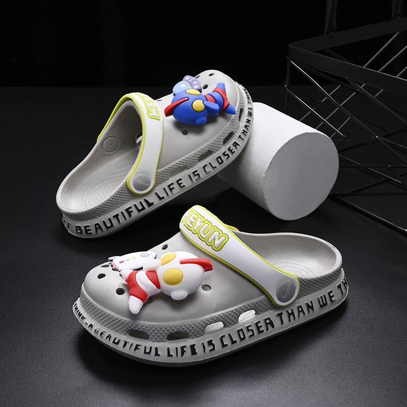 Durable Clogs Kids Fun Cartoon Design Nonslip Eva Summer Sandals For Boys And Girls In Colors Bright