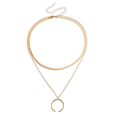 Accessories: European And American Minimalist Curved Crescent Pendant Necklace, Fashionable And Versatile Moon Clavicle Chain.