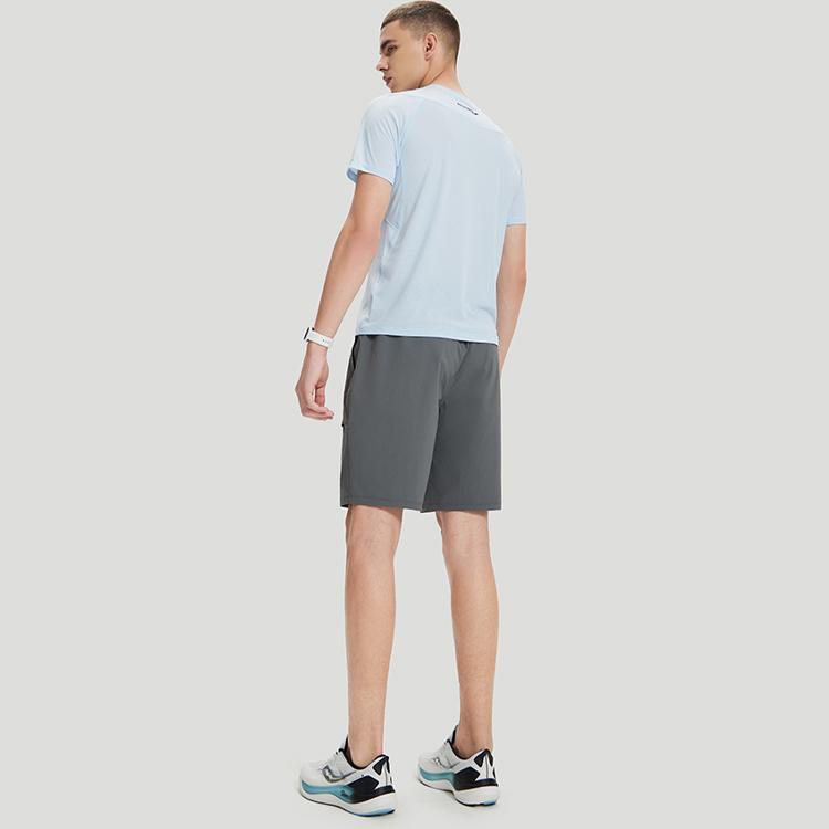 SAUCONY Solid Color Mid-Rise Straight Leg Breathable Sports Shorts Men Shorts Medium-Gray SC2239036-1
