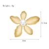 Retro Five-petal Flower Brooch Pearl Corsage Elegant Retro Matte Gold Plating Flower Pins Clothes Accessories Long-Lasting Color Exquisite Brooch Gift