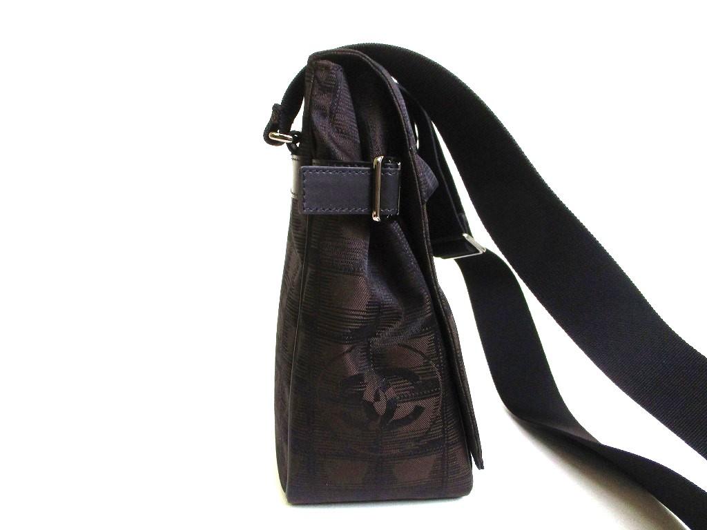 Authentische CHANEL Neue Reise Dunkelbraune Nylon-Canvas Umhängetasche Schultertasche #b101 Geöffnete Schachtel