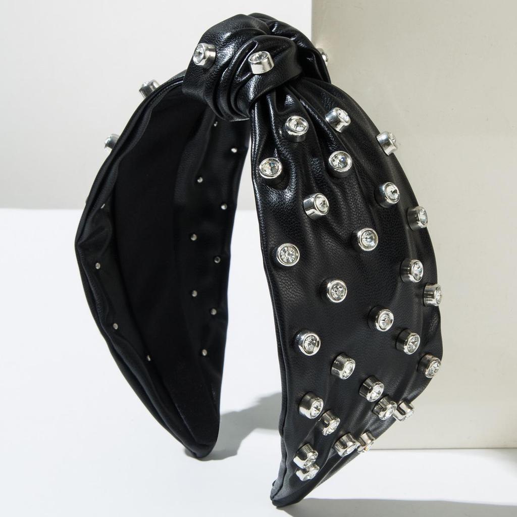 European & American Fashion Leather Headband: Women's Stylish Accessory with Unique Rivet Design for a Luxurious, Sweet, and Cool Look.