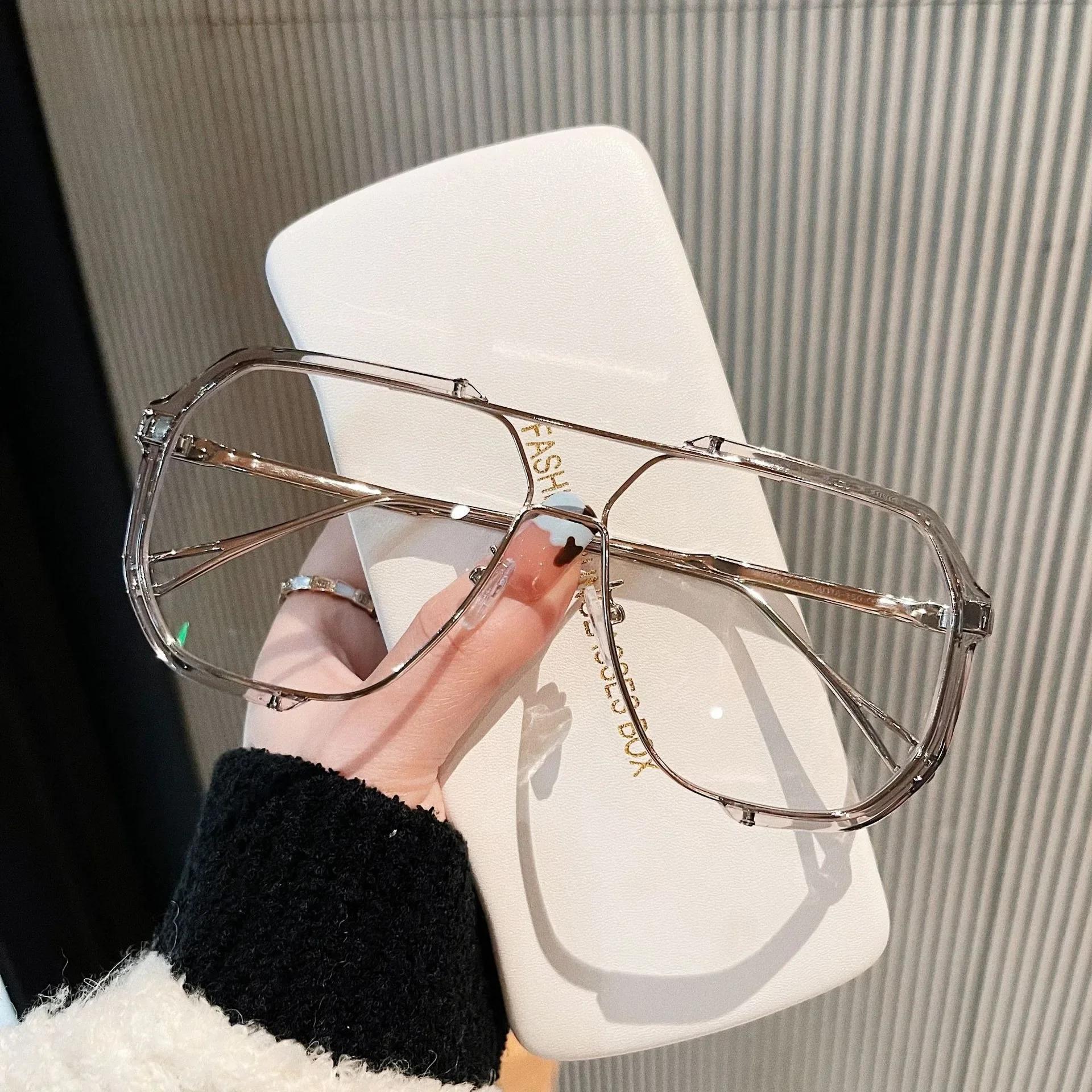 

Retro Big Frame Sunglasses Women Unique Fashion Sunglasses for Men Women UV400 Punk Glasses Trending Women Eyewear UV400 Lunette