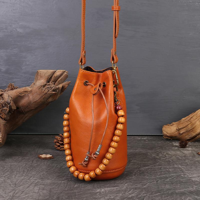 Johnature Geantă de umăr de damă din piele naturală lucrată manual, geantă crossbody retro cu șnur, mini geantă tip găleată de mână